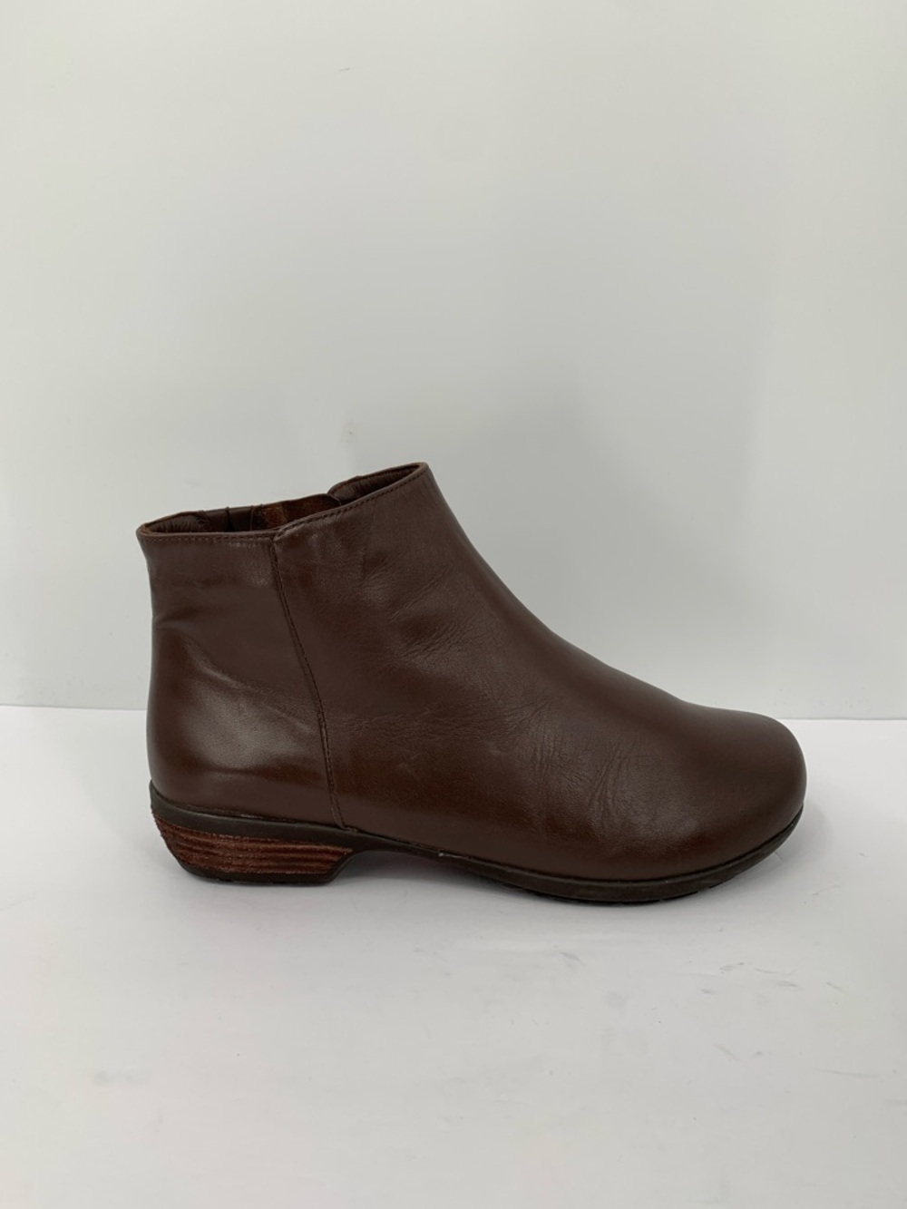 Ros Hommerson Ezra ankle boots brown leather zipper comfort women 7.5 WIDE 7.5W